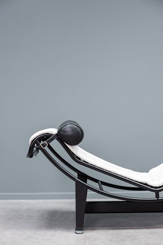 Image 1 of Corbusier LC4 chaise longue
