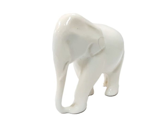 Image 1 of Statuetta di elefante in porcellana cinese d'epoca