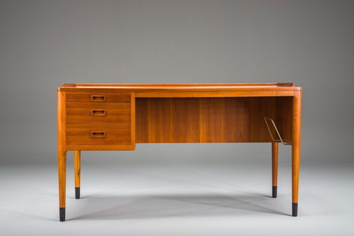  Skandinavisch-moderner Teakholz-Schreibtisch, zugeschrieben H. Brockmann Petersen für Poul M. Jessen, 1960er Jahre