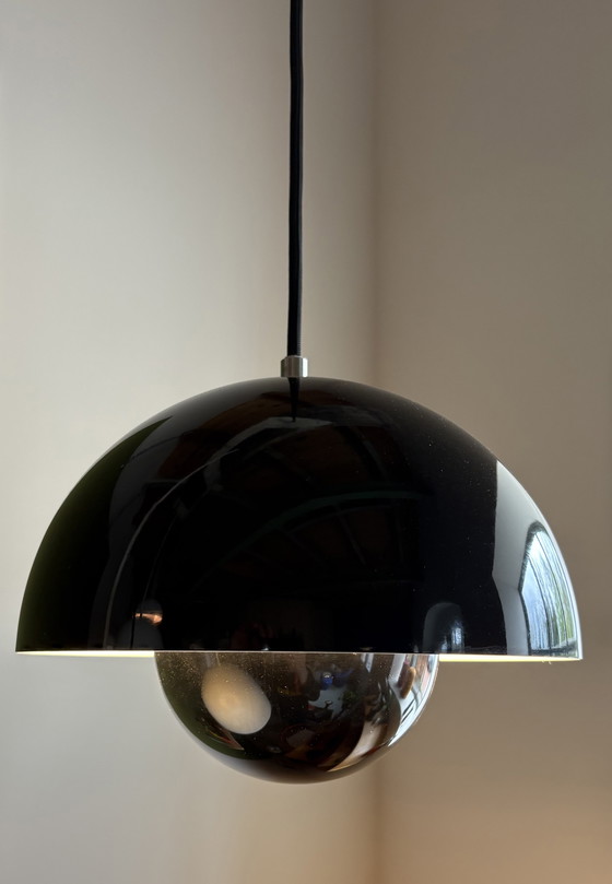 Image 1 of Maceta Louis Poulsen Esmalte Verner Panton