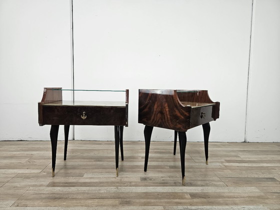 Paar Nachttische aus Mahagoni im Mid-Century-Stil der 1960er Jahre mit doppelten Glasplatten – Wood, Klassiek (photo 2 of 21)