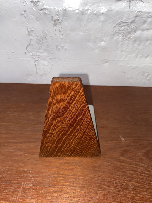 Bookend