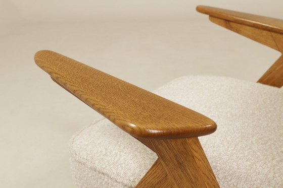 Image 1 of Fauteuil vintage chêne rustique pearl bouclé conclu par Chierowski 