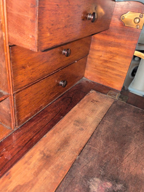 Mobile contenitore antico in pino con impiallacciatura di mogano, Mobili contenitori, Vetro, Legno, Marrone (foto 5 di 6)