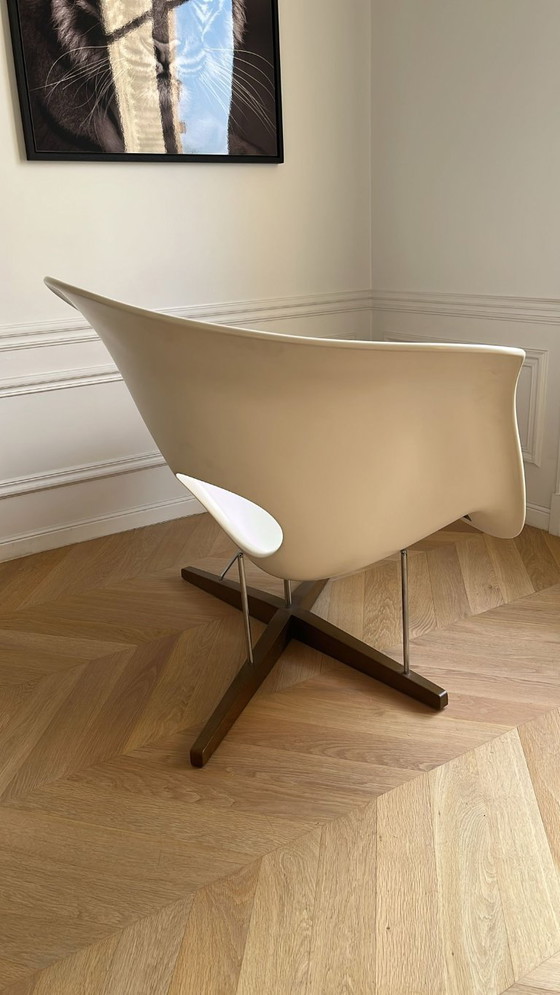 Image 1 of La Chaise by Vitra