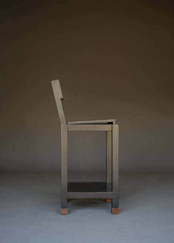Image 1 of Sgabello dal design contemporaneo, opera del designer olandese Pepijn Fabius Clovis, anni 2020.