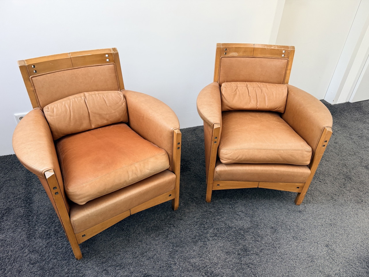 2x Giorgetti Peggy