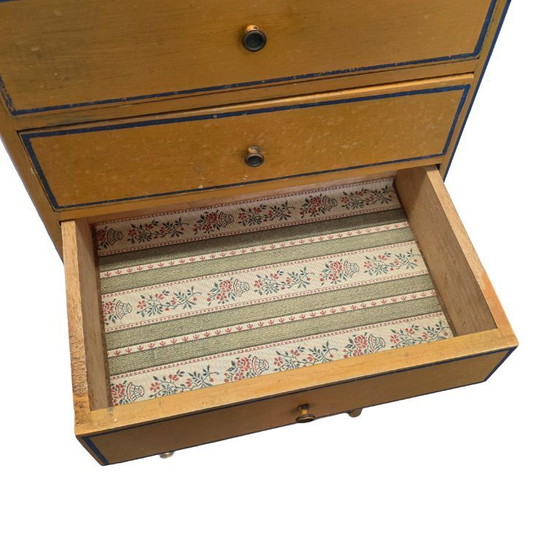 Image 1 of meuble vintage français peint en jaune