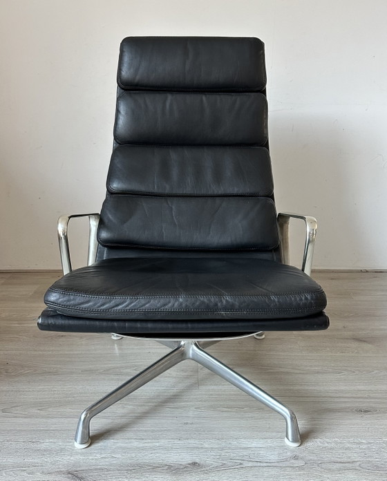 Herman Miller Soft Pad EA 222 – Sillones, Leather, Modern (photo 2 of 9)