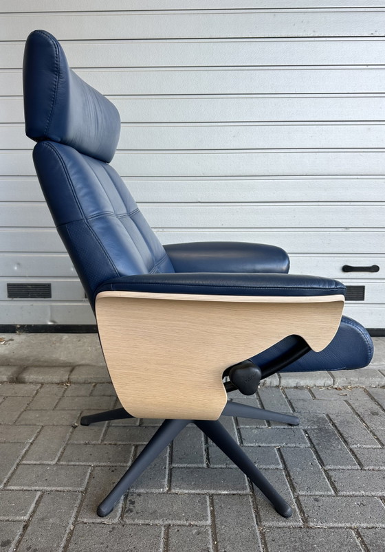 Flexlux Sense con otomana – Sillones, Wood, Leather (photo 6 of 11)