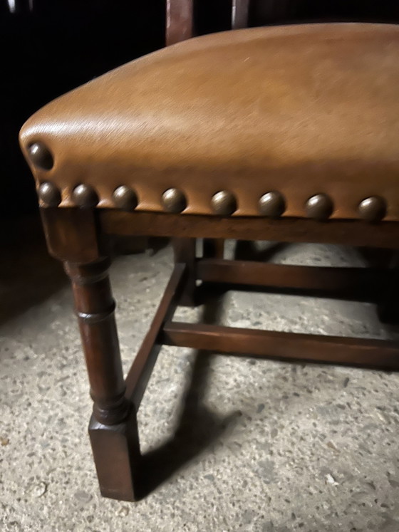 Image 1 of 6 Esszimmerstühle aus Kirschholz mit Schaffellbezug