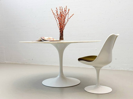 Image 1 of Primera serie de la mesa Tulip de Eero Saarinen para Knoll International, 1956