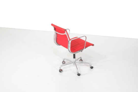 Image 1 of Stoel "EA 117" van Charles Ray Eames voor ICF, Verenigde Staten, 1969.