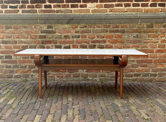 Image 1 of Table basse vintage avec plateau réversible en bois