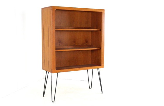 Image 1 of Dyrlund vitrinekast vintage Deens design