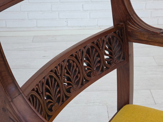 Image 1 of 1920-30er Jahre, Sessel aus geschnitztem Holz, Entwurf nach Georges Jacob, neu gepolstert.