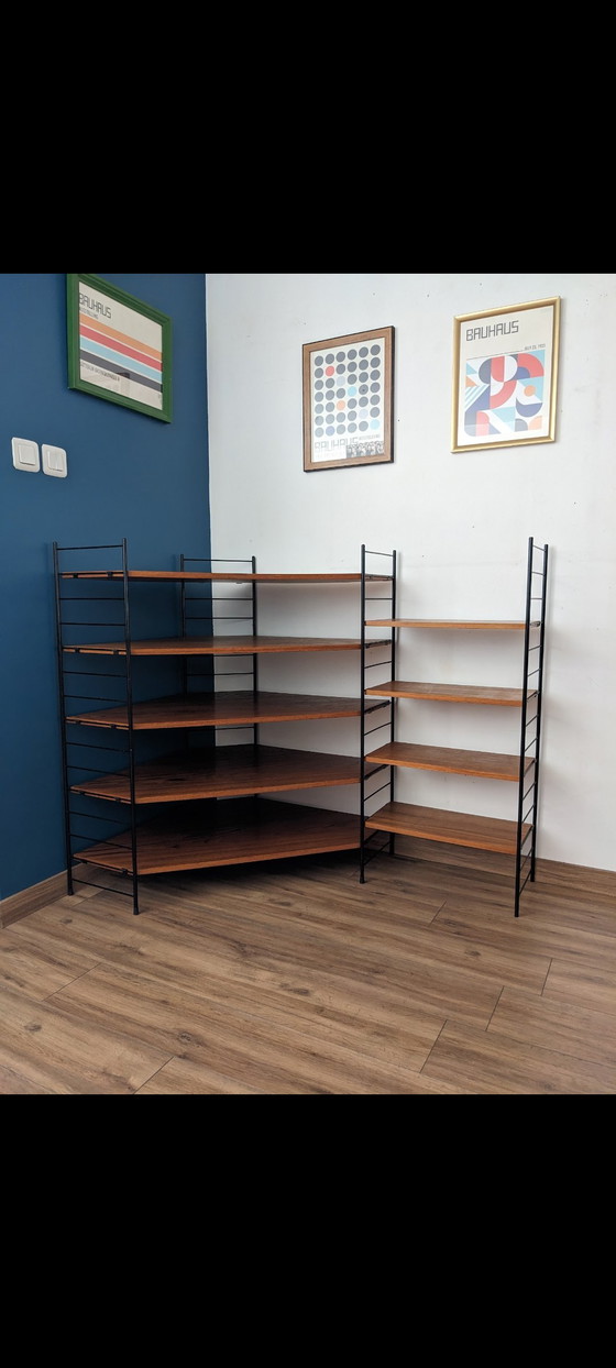 Image 1 of Vintage hoekplank met touwtjes