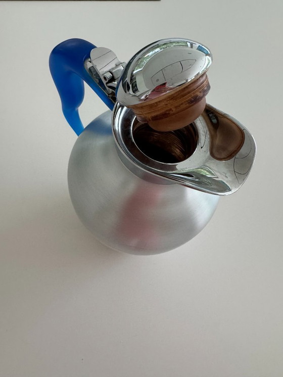 Image 1 of Thermos di Alessi, adatto per caffè e tè.