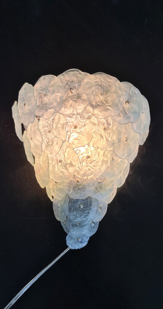 Image 1 of Lampada da parete in vetro di Murano degli anni '60/'70 con cestino di fiori.