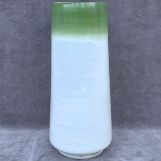 Image 1 of Vaso antico in opalino con dipinto floreale