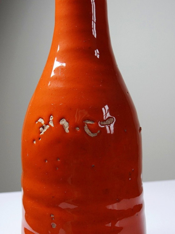 Image 1 of Pied de lampe bouteille décorative poterie émaillée orange vif mid-century
