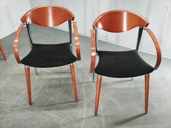 Paco Capdell Set aus acht spanischen Esszimmerstühlen aus Chrom, Holz und Samt – Wood (photo 20 of 21)