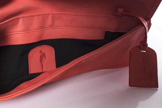 Image 1 of Maison Du Posh, pochette rosa corallo con teschi