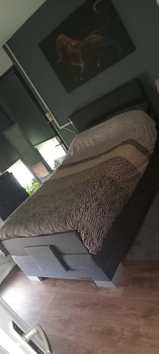 Image 1 of box spring 1.20