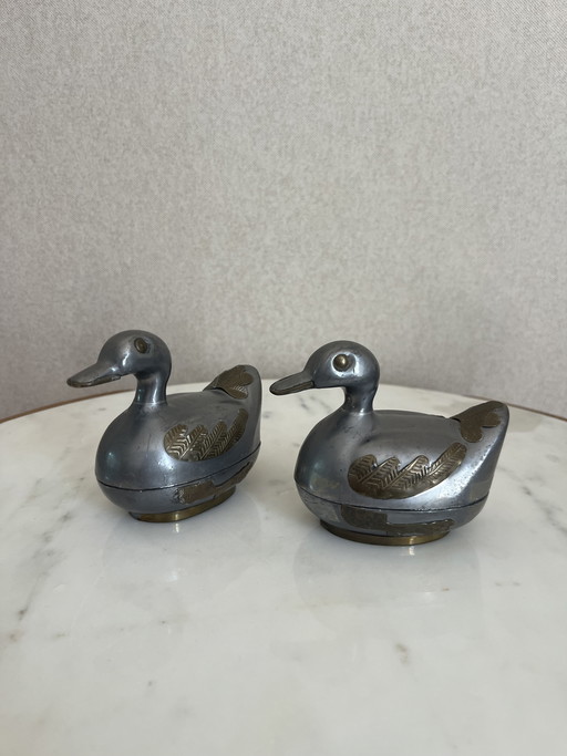 Cajas decorativas vintage con forma de pato, de metal plateado, juego de 2, década de 1970.