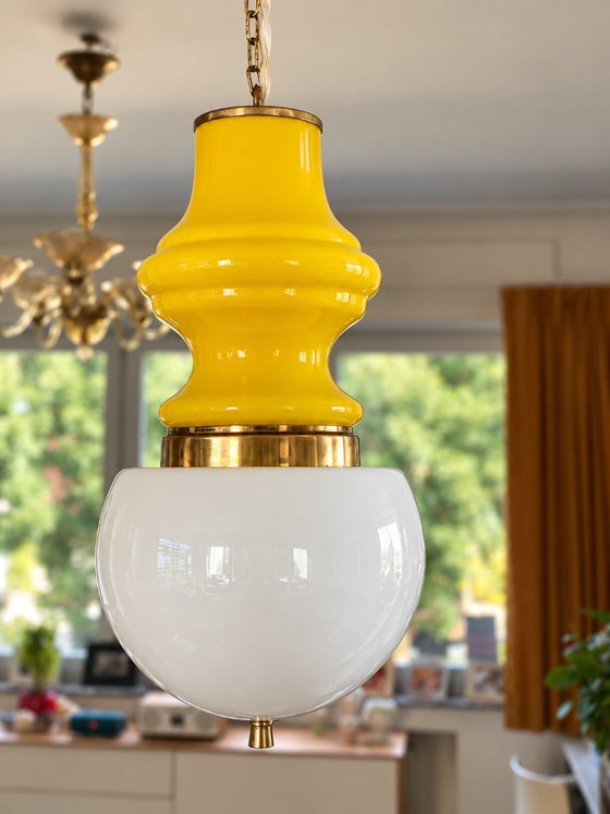 Vintage 60s/70s pendant lamp in yellow and white opaline., Glass (photo 2 of 5)
