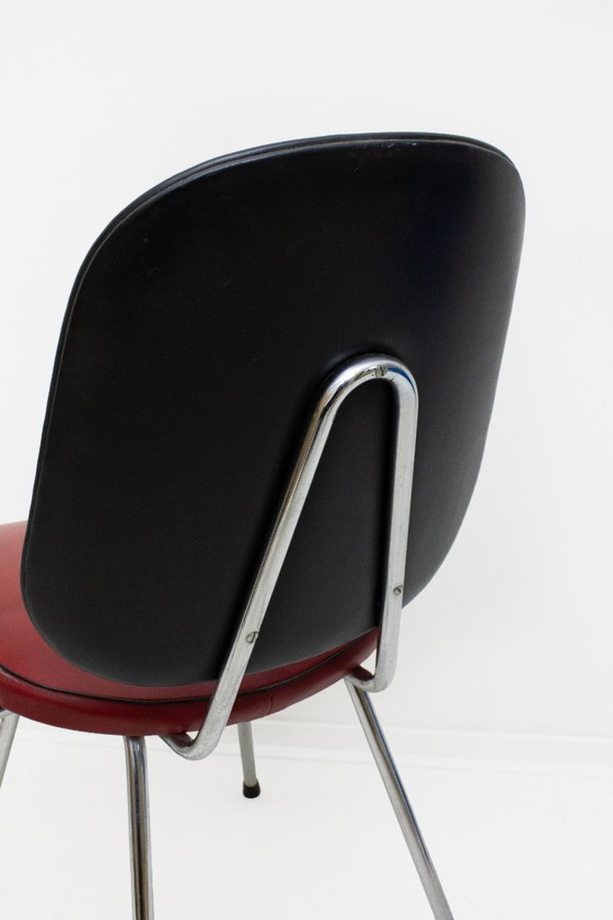 Image 1 of Vintage metalen stoel met zwart rode skai leren bekleding 