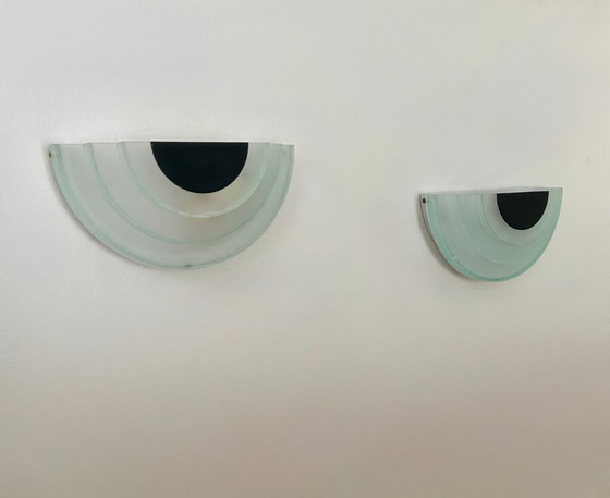Image 1 of Paire d'appliques vintage, perspex sablé et métal noir, Italie, 1980