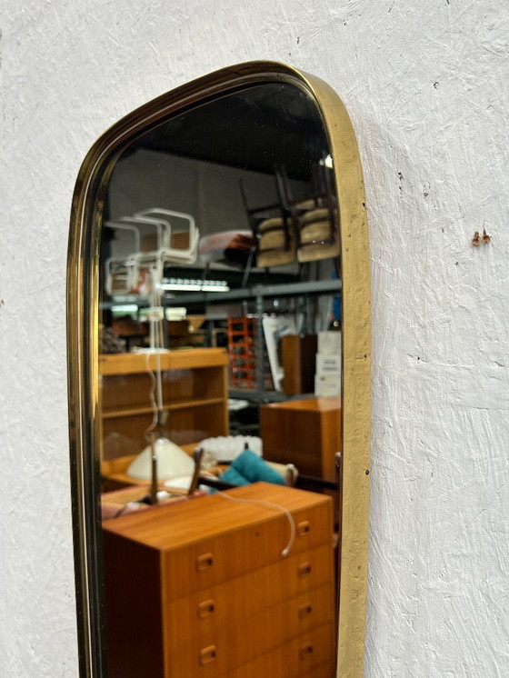 Image 1 of Specchio vintage di grandi dimensioni, con cornice dorata, anni '60.
