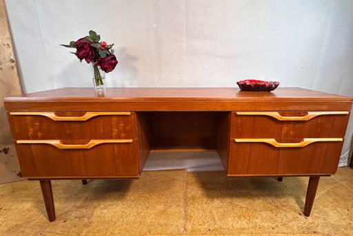Mid-Century Retro Vintage Teak Desk by Stonehill (1960)  Timeless Design – Elegant Storage – British Craftsmanship