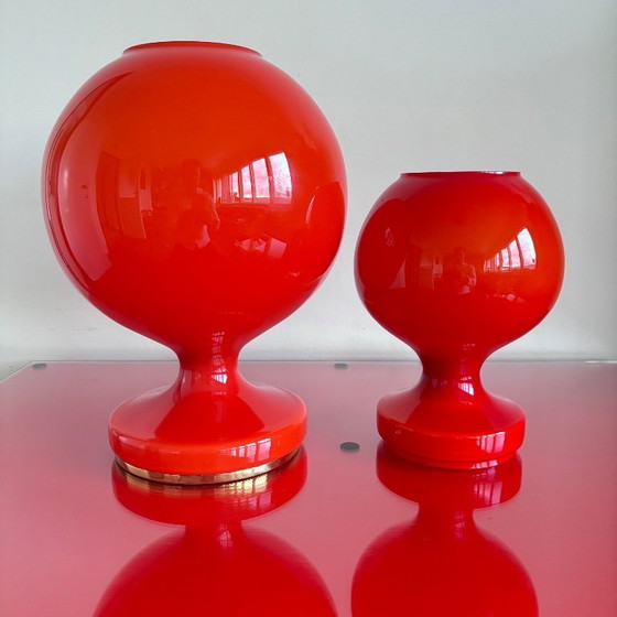 Image 1 of Lámpara de mesa de cristal opalino rojo, Osvetlovaci sklo, Checoslovaquia