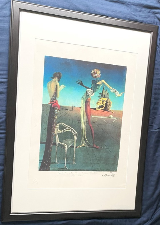 Image 1 of Salvador Dali (1904-1989) - Vrouw met rozenkop