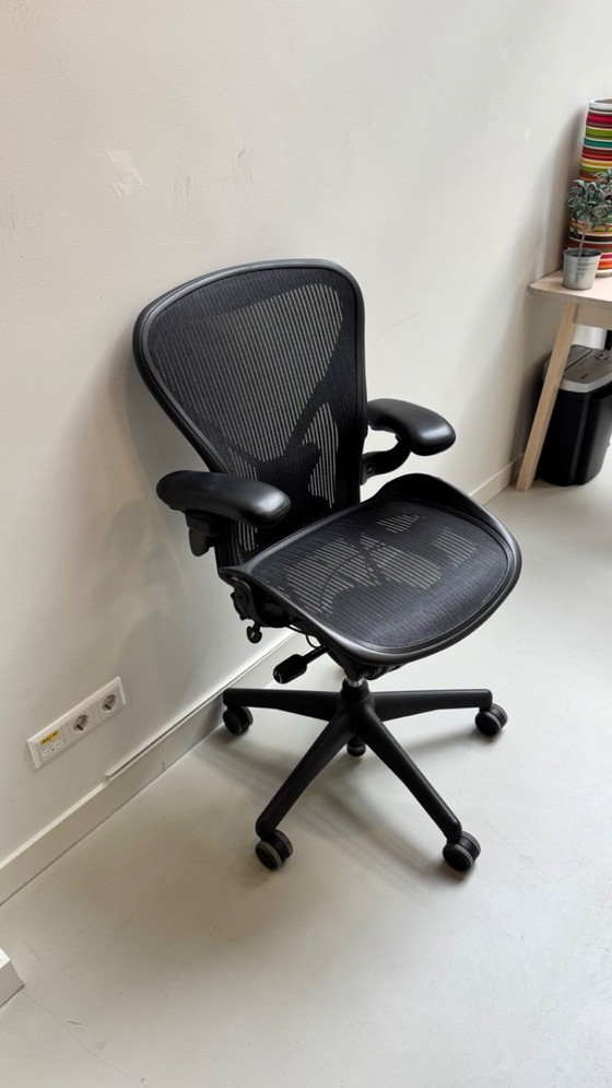 Image 1 of Chaise de bureau Herman Miller Aeron anthracite