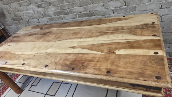 Image 1 of Großer Esstisch aus Massivholz