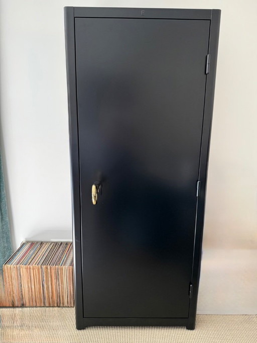 Cabinet studio Job lensvelt