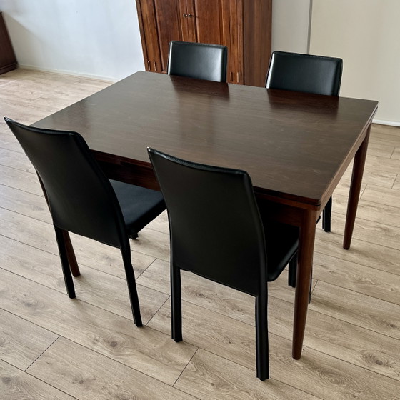 Image 1 of Classic vintage cherry wood dining table, extendable on two sides