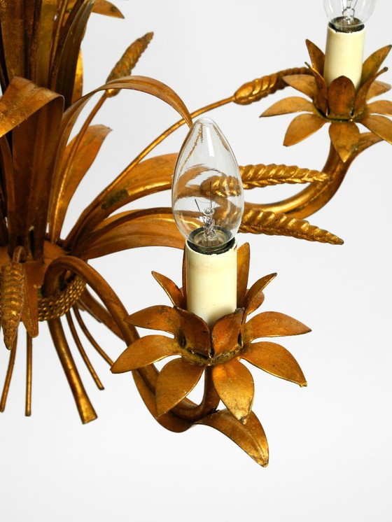 Image 1 of Preciosa lámpara de araña alta de metal dorado de cinco brazos de la década de 1970 de Hans Kögl