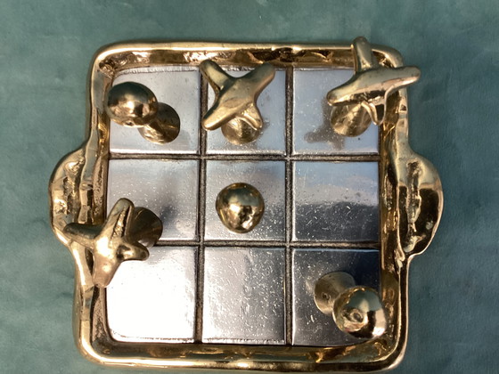 Image 1 of David Marshalls Tic-Tac-Toe-Spiel. Brutalistisches Design