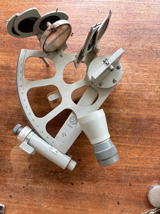 Sextant