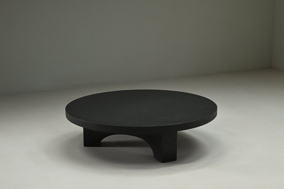 Image 1 of Tavolino da caffè in resina nera in stile brutalista, anni '70, Paesi Bassi.