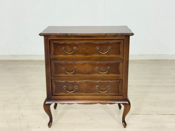Image 1 of Nachtkastje/commode in Chippendale-stijl uit het midden van de 20e eeuw / Kleine ladekast / Vintage ladekast / Jaren 60