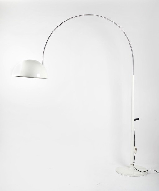 Coupé Ad Arco Vloerlamp Joe Colombo voor Oluce Wit Chroom Vintage Design
