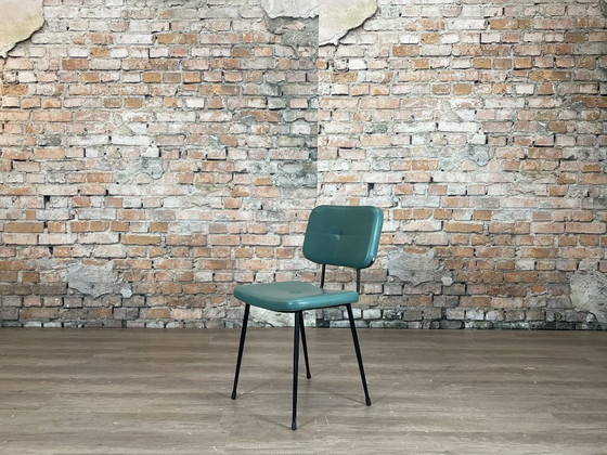 Satelliet Gerlin - Groen Gecapitonneerd - Set van 4 | Skai, Eetkamerstoelen, Metaal, Zwart (foto 3 van 8)