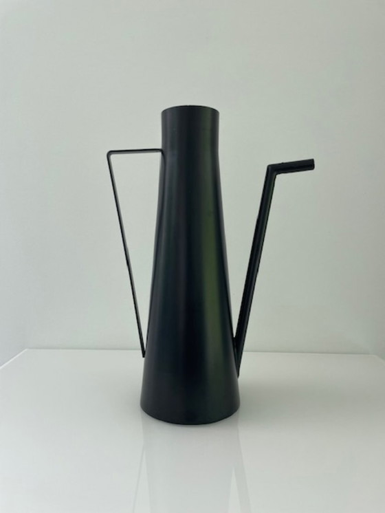 Image 1 of Annaffiatoio/vaso di design minimalista "Portici" in ferro nero opaco