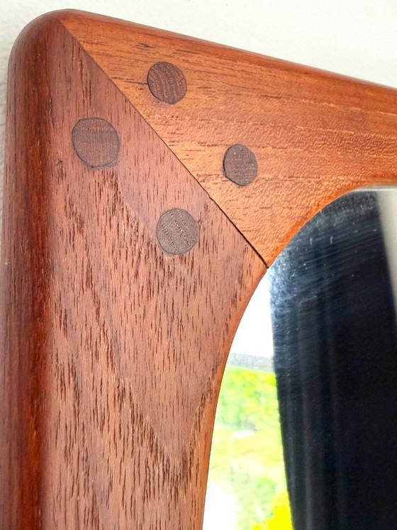 Image 1 of Grand miroir mural vintage en teck attribué à Aksel Kjersgaard | Scandinave Moderne, Années 1960
