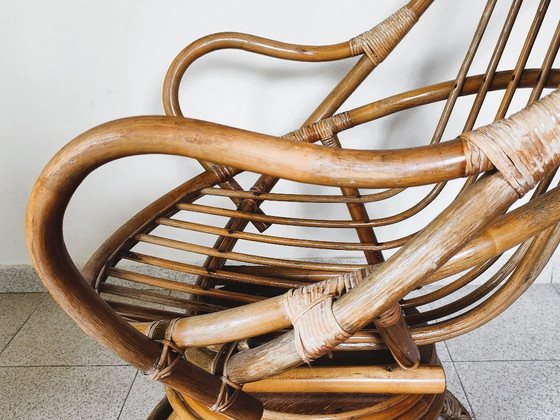 Image 1 of Poltrona girevole vintage in rattan